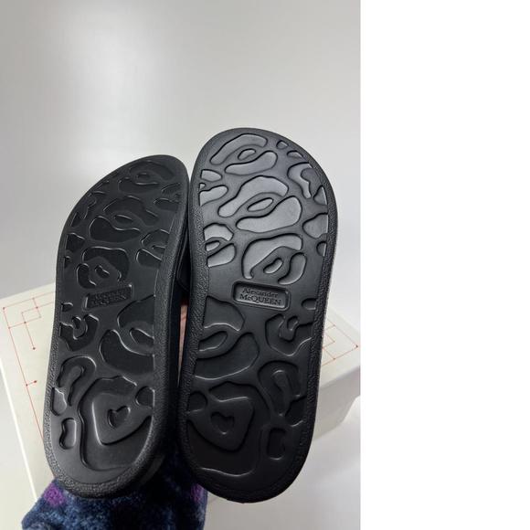 SOLD OUT DO NOT BUY! McQueen 37.5 E355 - Picture 6 of 12